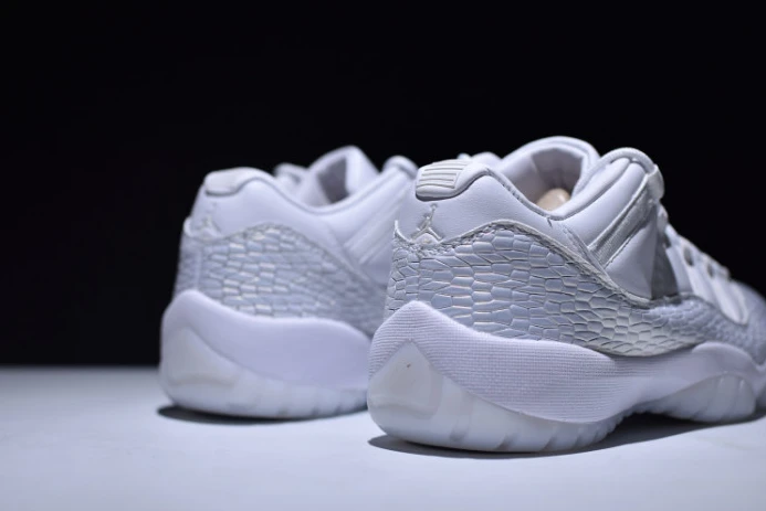air jordan 11 low heiress frost white 897331- EasyMatch 1771