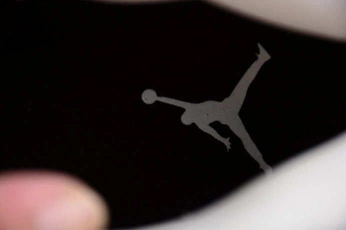 air jordan 11 wmns “neapolitan” ar0715- ModernLook 1377
