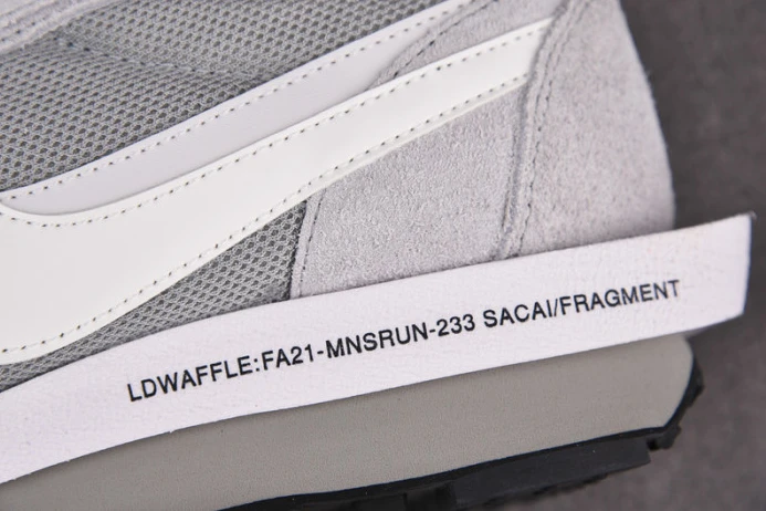 fragment design x sacai x ldwaffle dh2684- DailyWear 3375