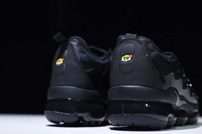 nike air vapormax plus triple black 924453- TopPick 3316