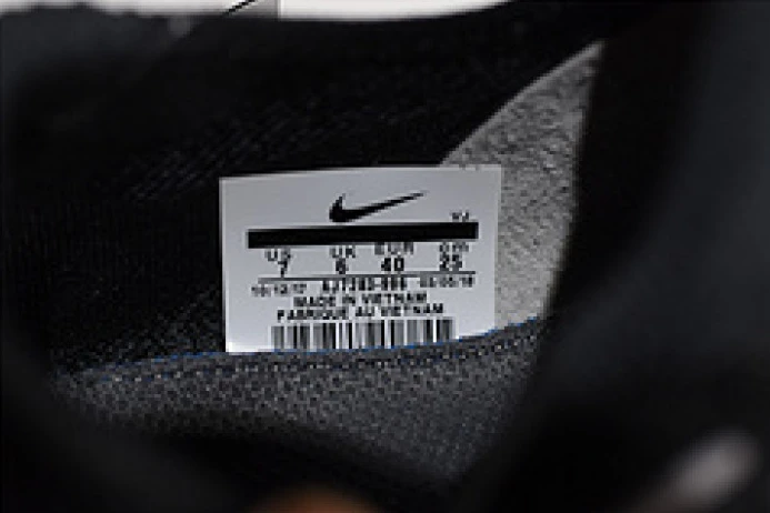 nike epic react flyknit black and grey dots point noirs et gris aj7283 BestValue 3304