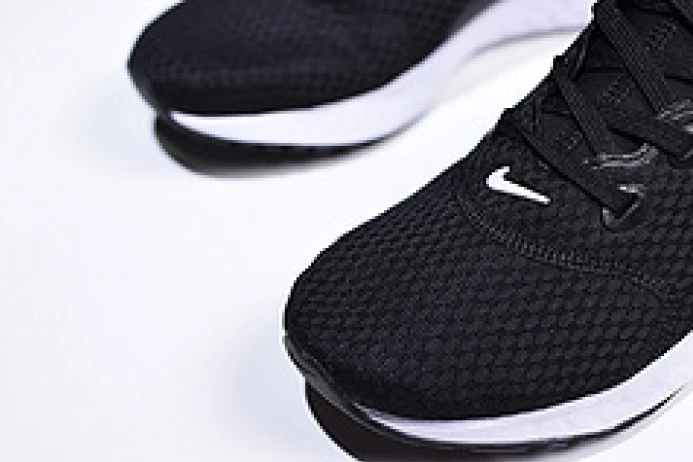 nike epic react flyknit black and white aa1625 UrbanStyle 3287