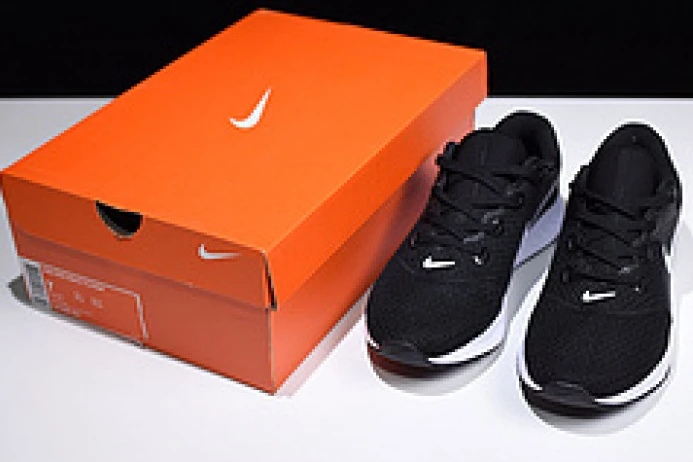 nike epic react flyknit black and white aa1625 UrbanStyle 3287