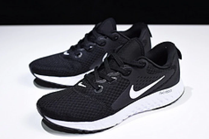 nike epic react flyknit black and white aa1625 UrbanStyle 3287