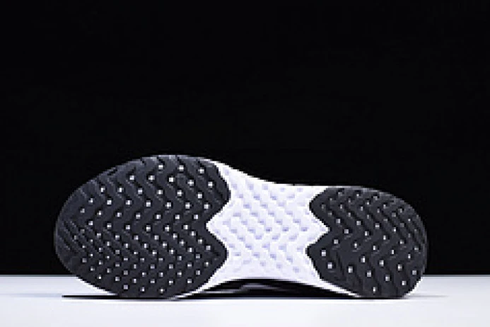 nike epic react flyknit black and white aa1625 UrbanStyle 3287