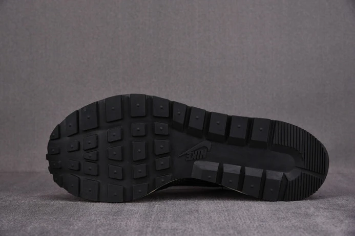 nike vaporwaffle sacai black white cv1363- Trendy 3310