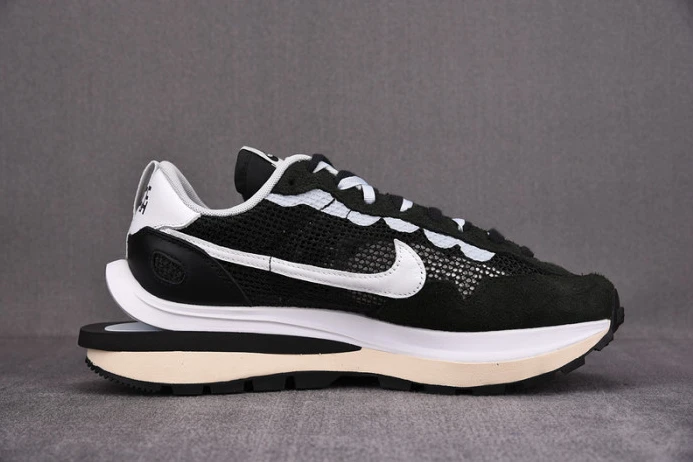 nike vaporwaffle sacai black white cv1363- Trendy 3310