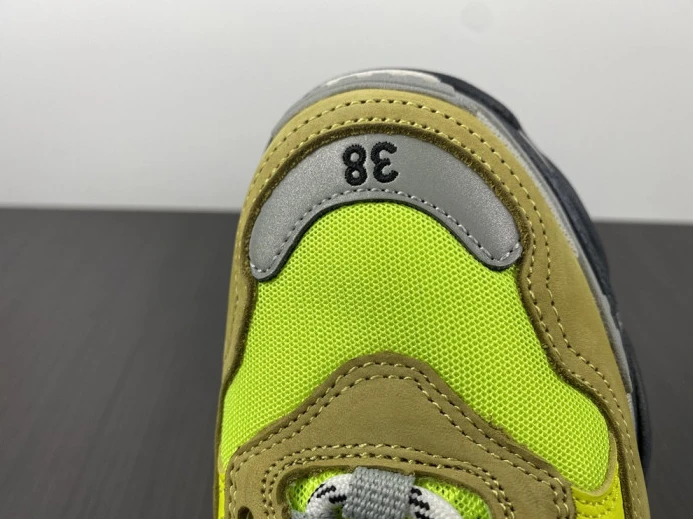 triples trainer sneakers ModernLook 2290