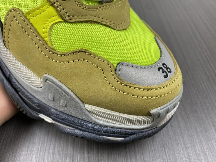 triples trainer sneakers ModernLook 2290