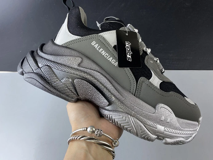 triples trainer sneakers StreetReady 2135