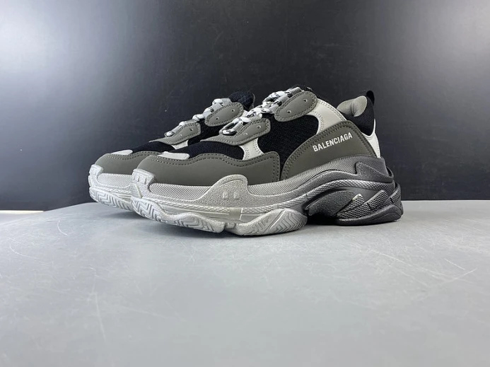 triples trainer sneakers StreetReady 2135