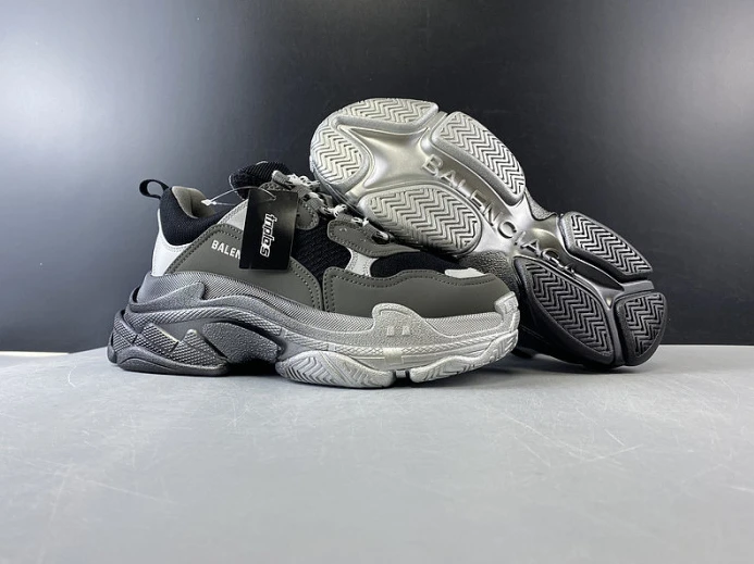 triples trainer sneakers StreetReady 2135