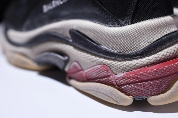 triples trainer sneakers WellDesigned 2054