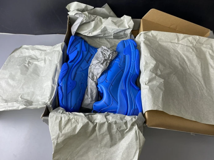 triples trainer sneakers letters GoAnywhere 2137