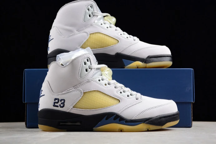 wmns a ma maniére x air jordan 5 “diffused blue” fz5758- UrbanStyle 1490