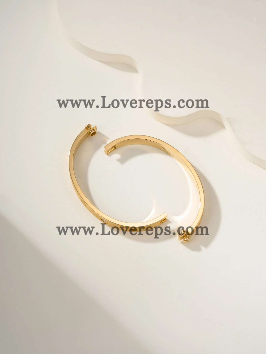 1:1 New Cartier Love Bracelet-Brushed Finish With 4 Diamonds Yellow Gold White Gold Rose Gold