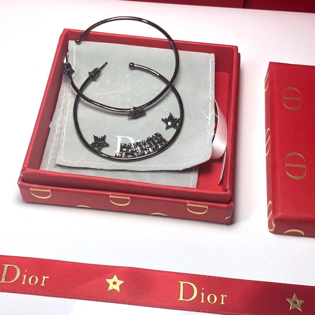 2019 Dior J’Adior Retro Black Metal Star Trimming Asymmetric Hoops Ladies Crstal Earrings For Sale