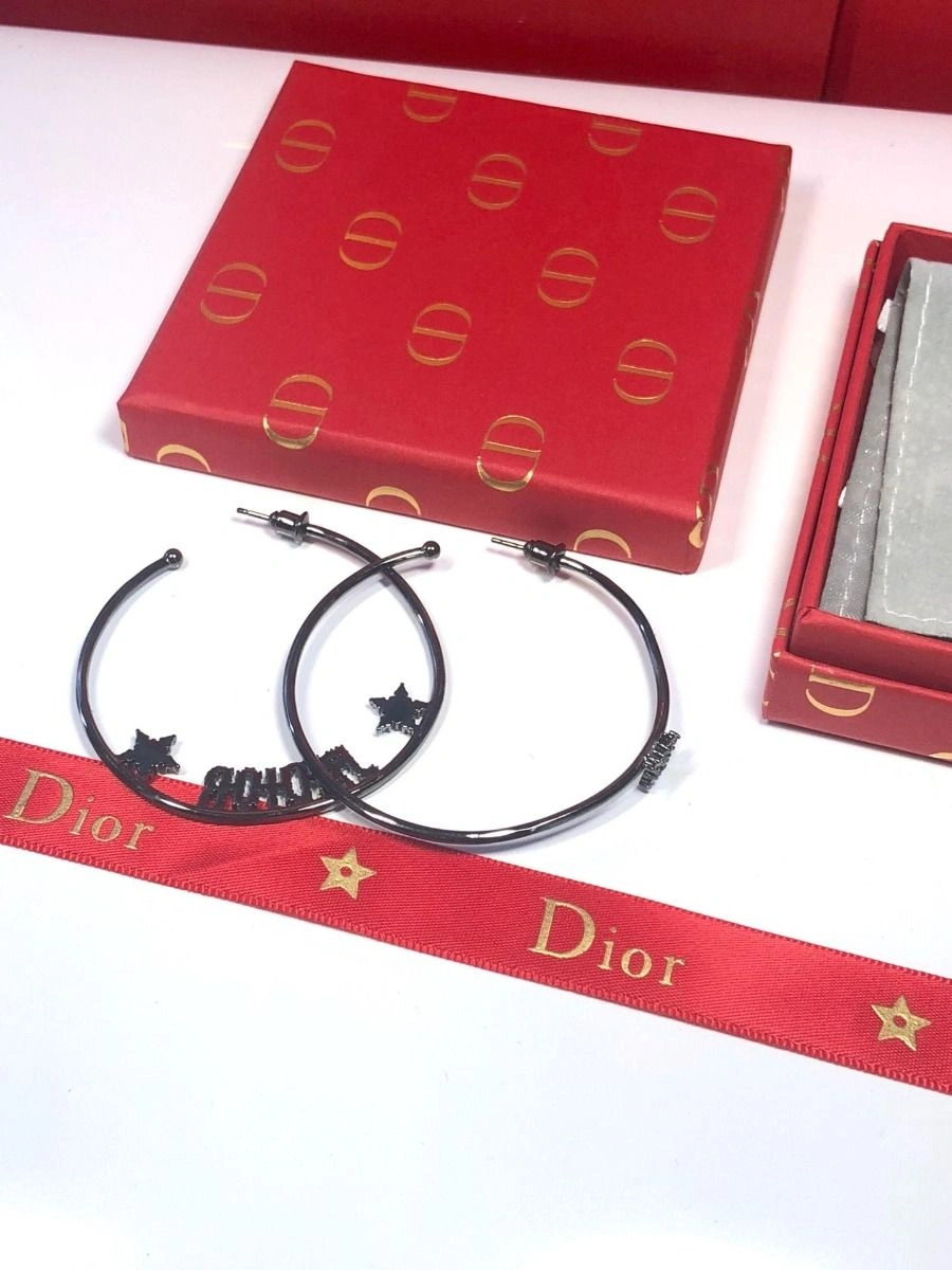 2019 Dior J’Adior Retro Black Metal Star Trimming Asymmetric Hoops Ladies Crstal Earrings For Sale