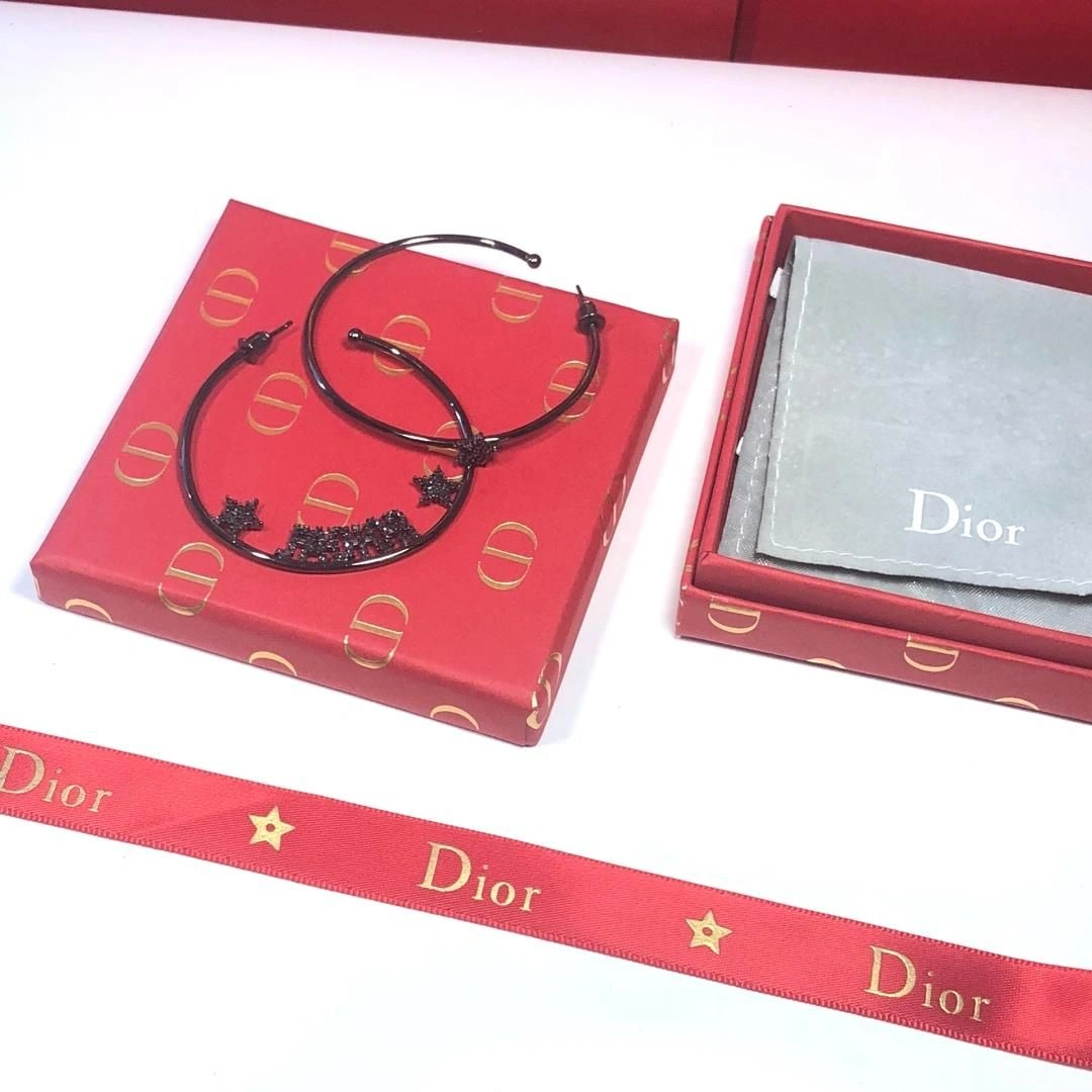 2019 Dior J’Adior Retro Black Metal Star Trimming Asymmetric Hoops Ladies Crstal Earrings For Sale
