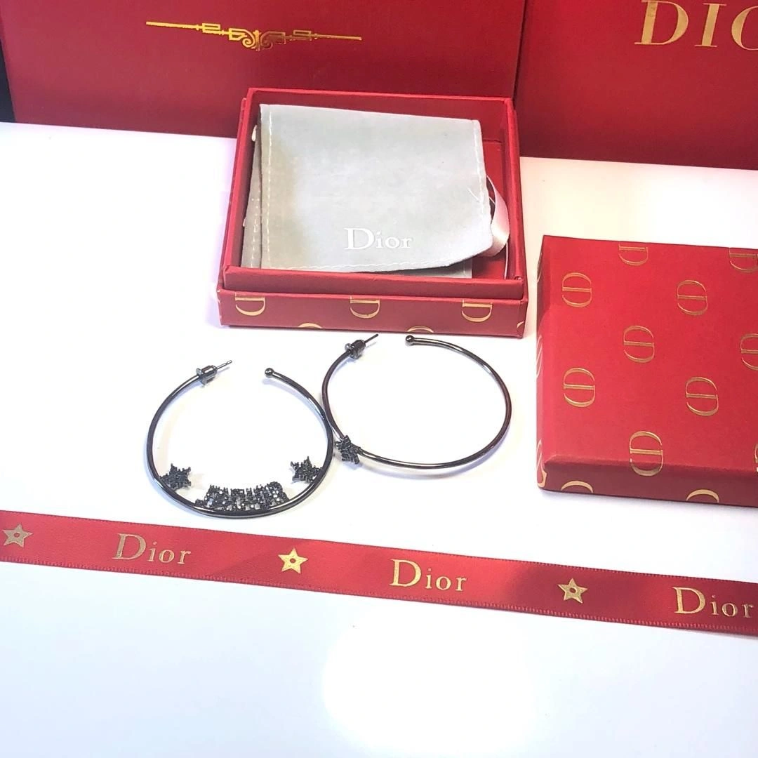2019 Dior J’Adior Retro Black Metal Star Trimming Asymmetric Hoops Ladies Crstal Earrings For Sale