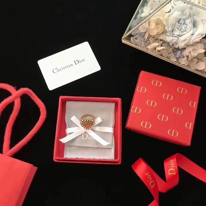 2019 High End Dior J’Adior Logo Pattern Diamonds Edging Women Heart Shaped Brass Ring For Sale