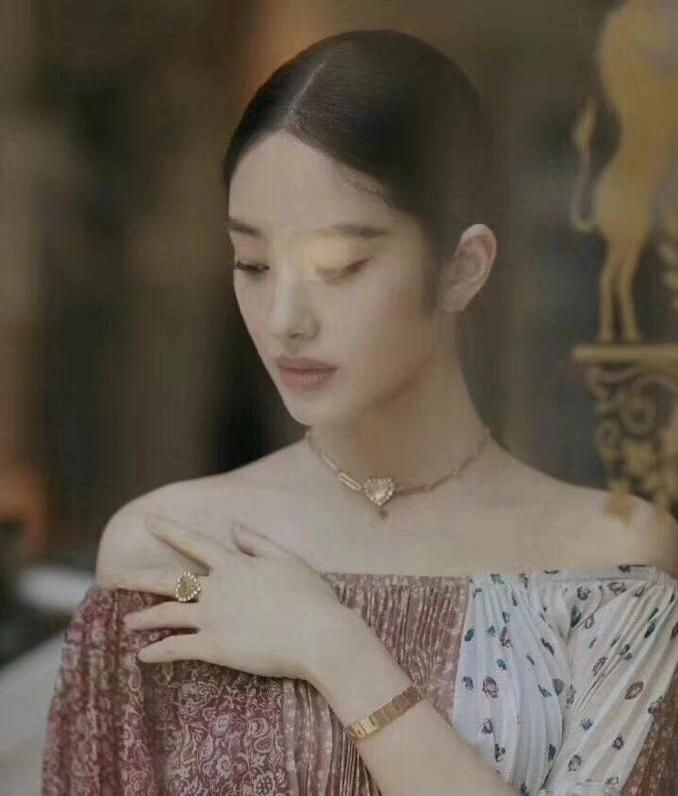 2019 High End Dior J’Adior Logo Pattern Diamonds Edging Women Heart Shaped Brass Ring For Sale