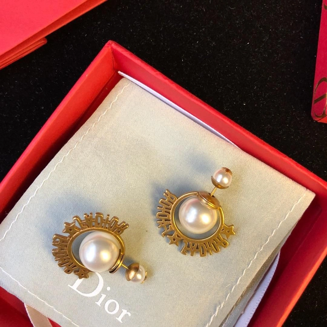 2019 Hot Selling Dior J’Adior Brass Logo Motif White Pearl Ball Females High End Stud Earrings Replica