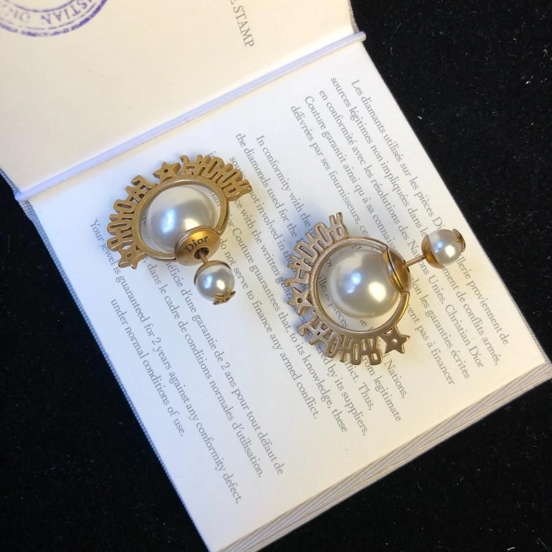 2019 Hot Selling Dior J’Adior Brass Logo Motif White Pearl Ball Females High End Stud Earrings Replica