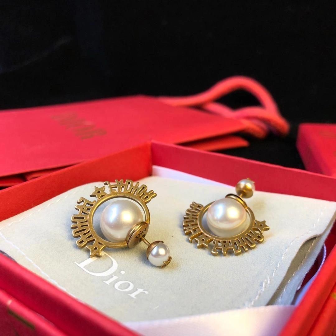 2019 Hot Selling Dior J’Adior Brass Logo Motif White Pearl Ball Females High End Stud Earrings Replica