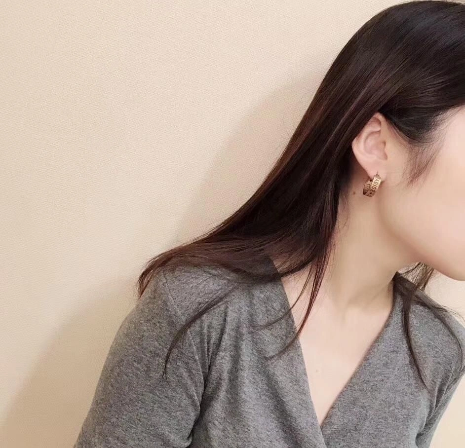 2019 Spring New Dior J’Adior Star-Logo Letter Pattern Charming Ladies Yellow Brass Hoop Earrings