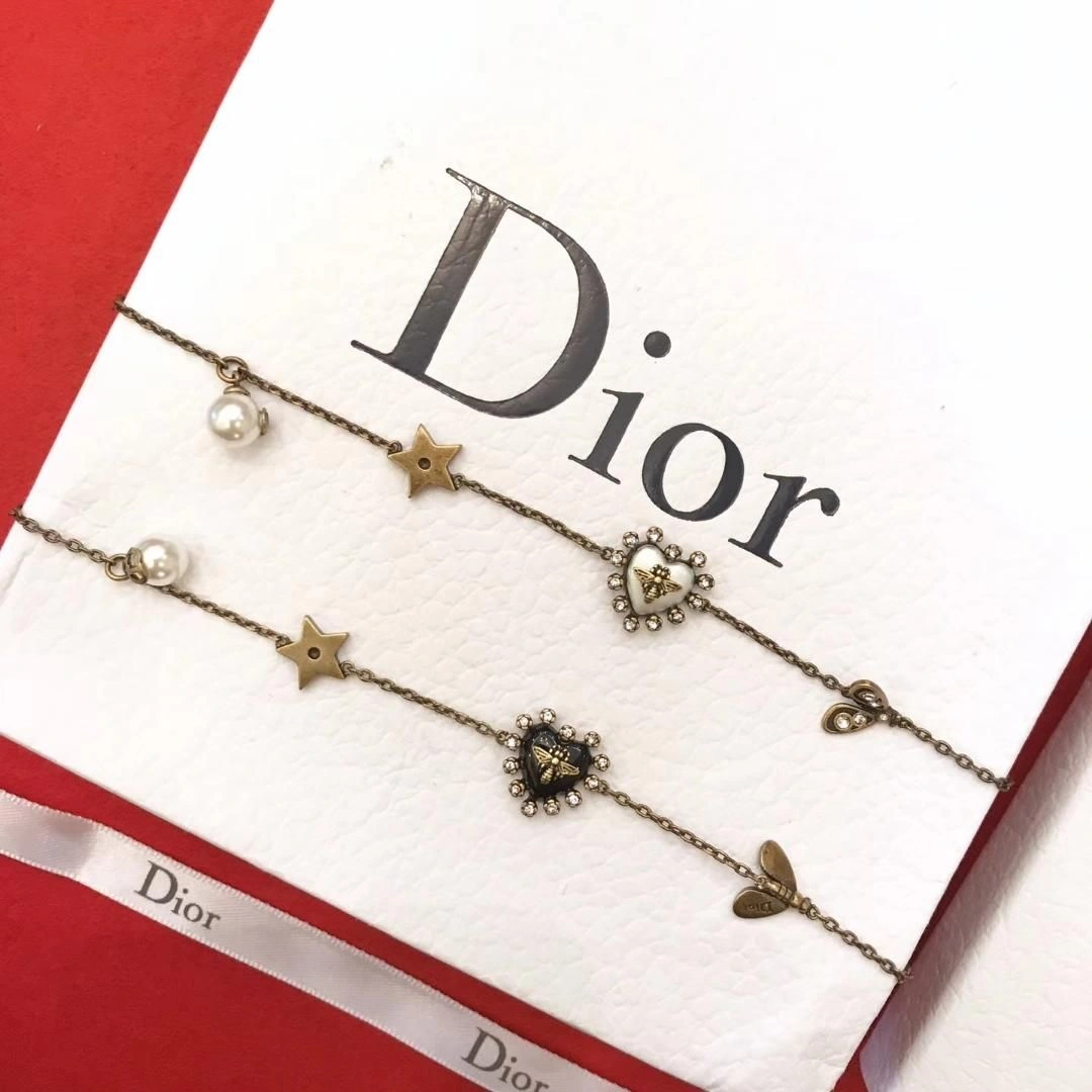 2019 Top Sale Dior White Pearl Bell-Heart-shaped Females Classic Brass Diamonds Bracelet White Black Replica
