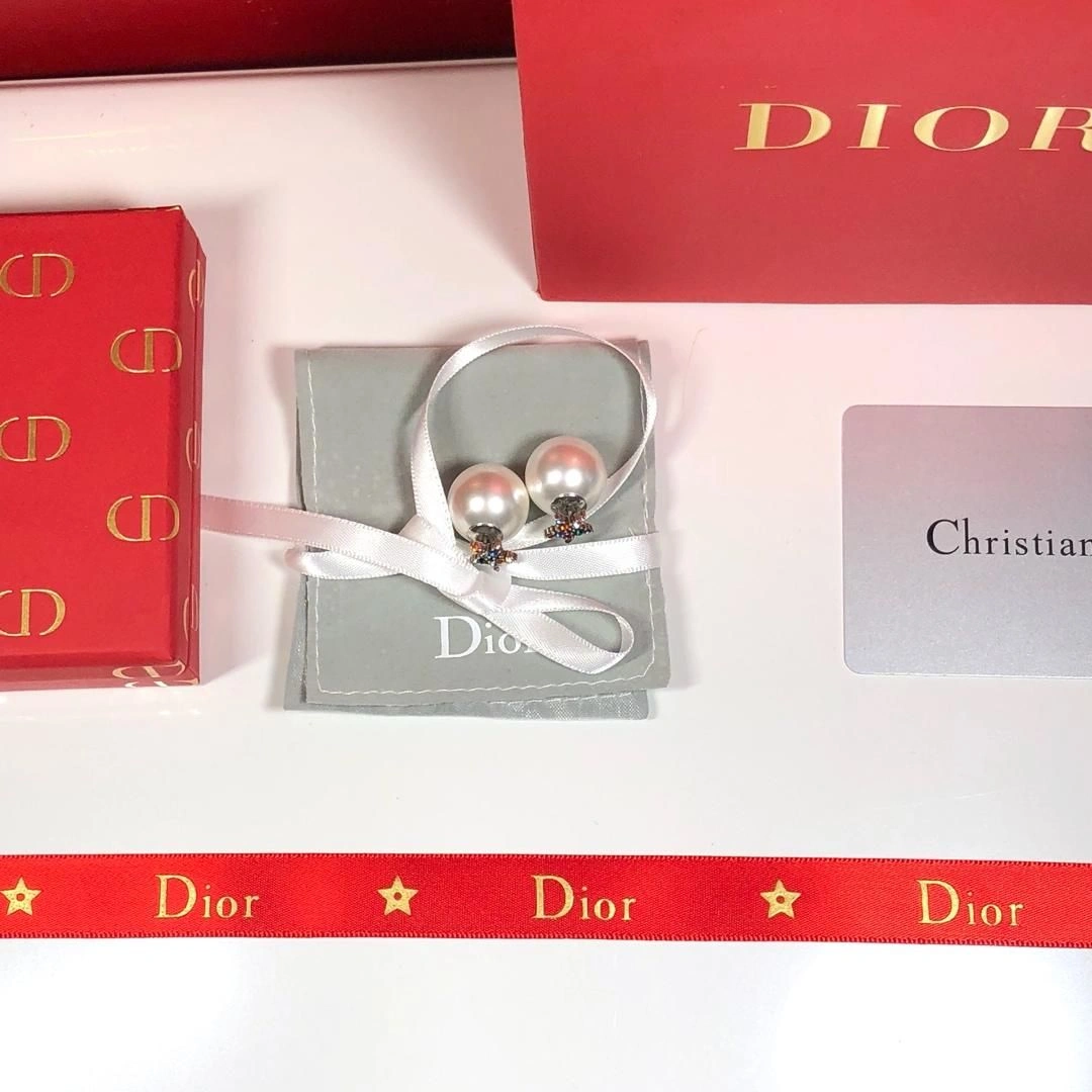 2019 Womens Popular Christian Dior Tribales White Pearl Luxury Colorful Diamonds Star Shaped Stud Earrings Replica