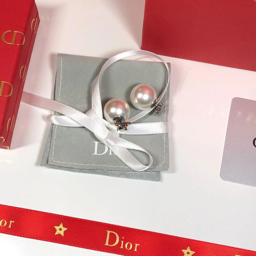 2019 Womens Popular Christian Dior Tribales White Pearl Luxury Colorful Diamonds Star Shaped Stud Earrings Replica