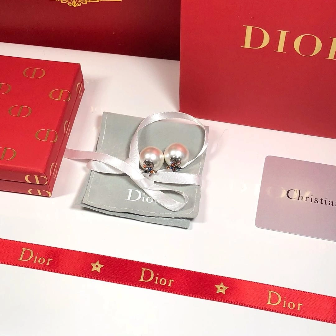 2019 Womens Popular Christian Dior Tribales White Pearl Luxury Colorful Diamonds Star Shaped Stud Earrings Replica