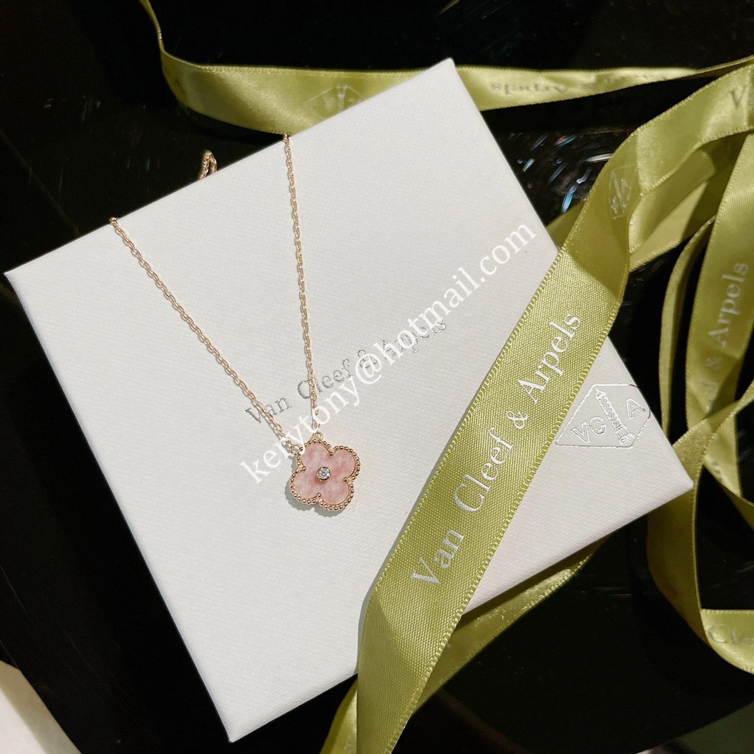 2021 Christmas Van Cleef Arpels Vintage Alhambra Pendant Rose gold With Diamond and Rhodonite For Ladies Online
