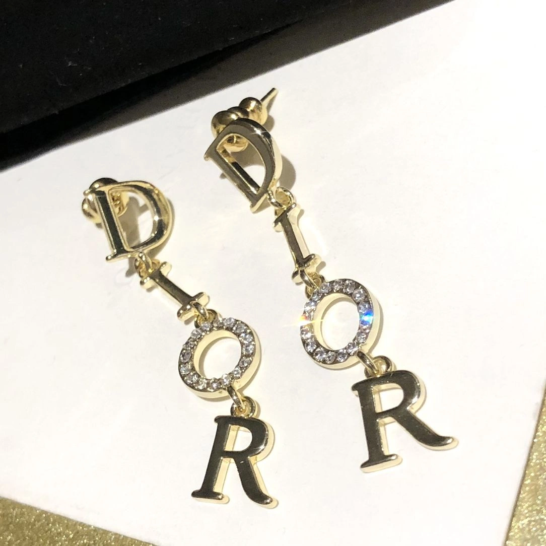 2021 New Style Christian Dior Dangle Logo Diamonds Pendant Women Yellow Gold Plated Long Tassel Earrings Replica