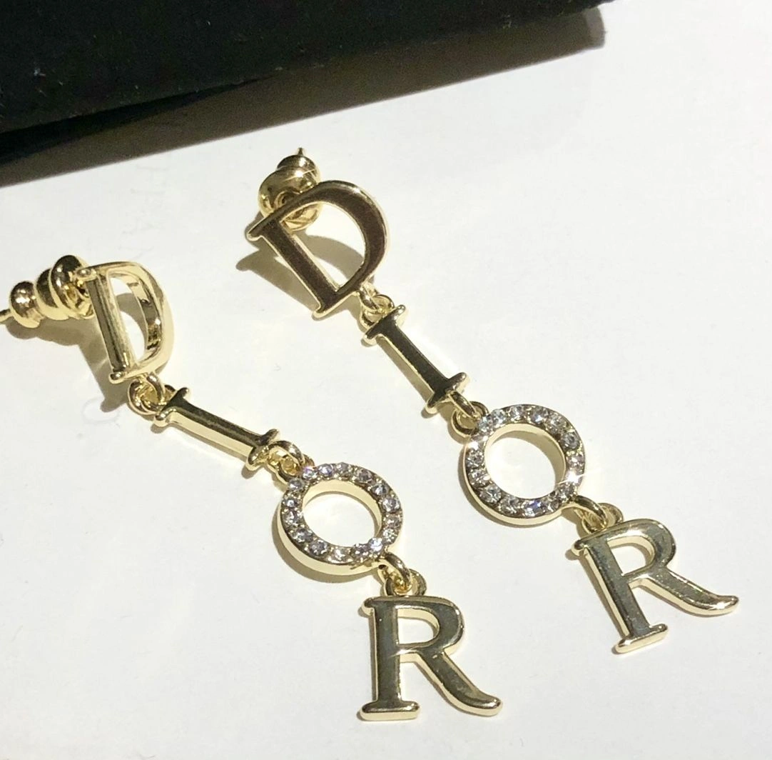 2021 New Style Christian Dior Dangle Logo Diamonds Pendant Women Yellow Gold Plated Long Tassel Earrings Replica