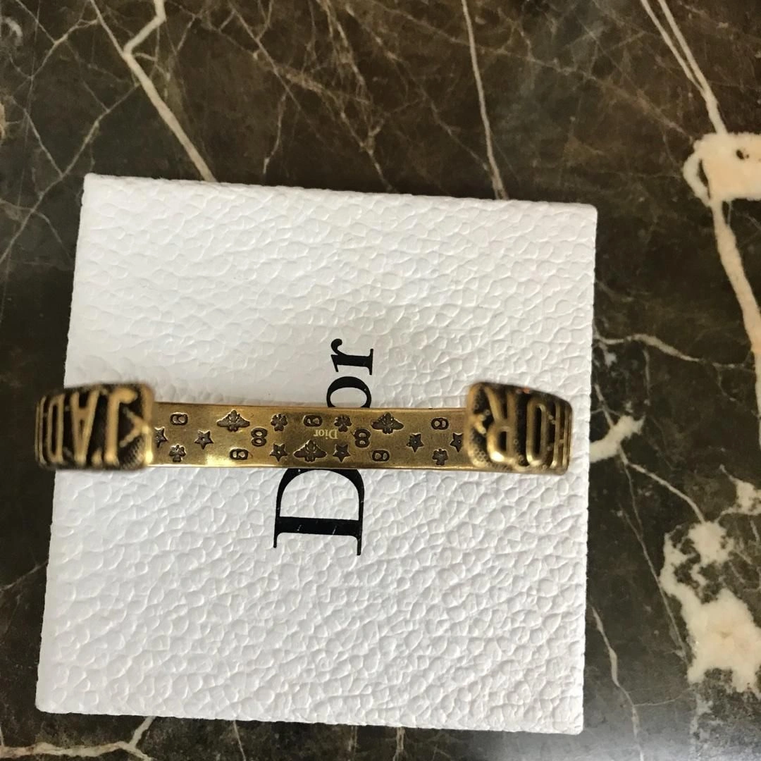 AAA Quality Dior Fashion Logo Pattern Classic Brass Cuff Bracelet For Ladies Price Online