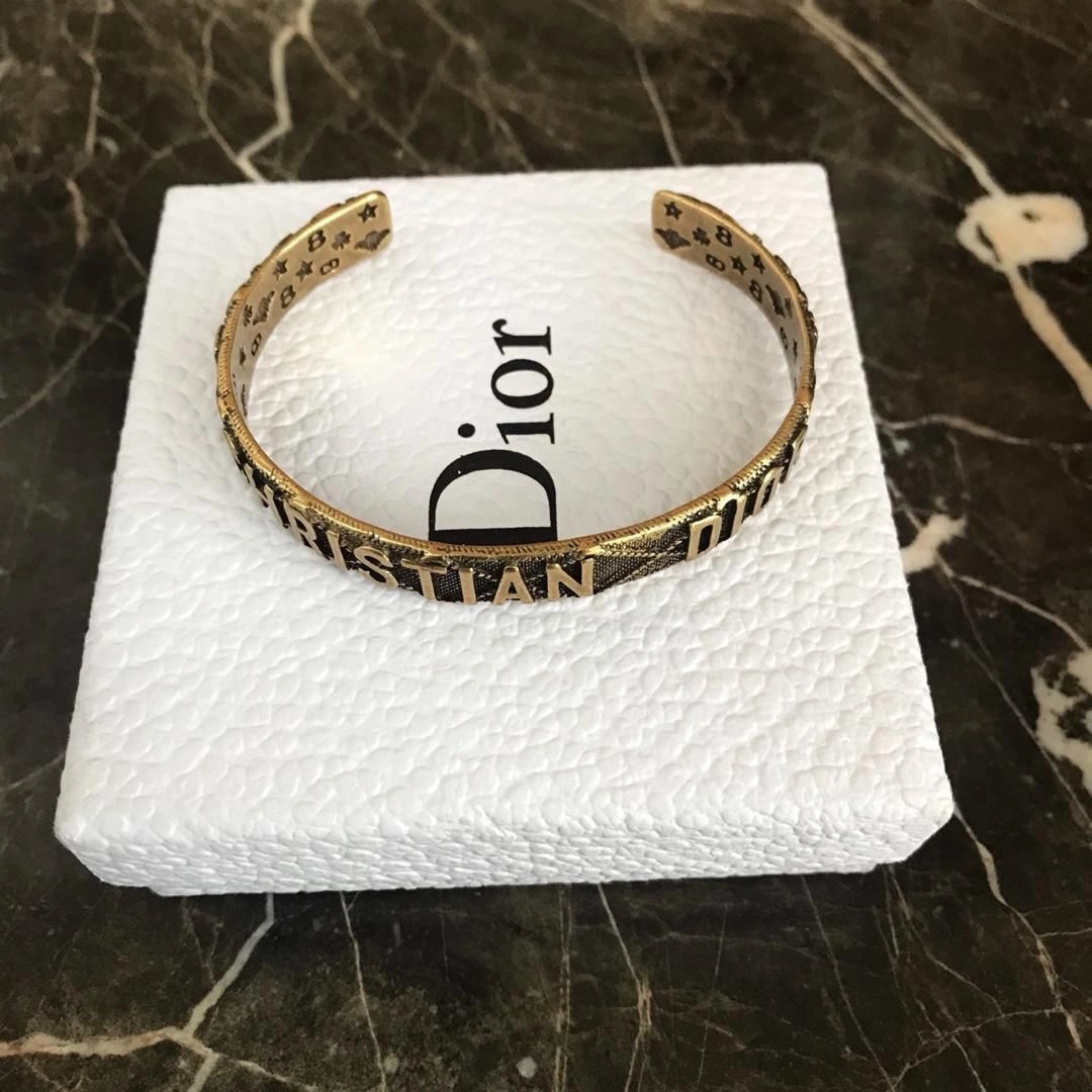 AAA Quality Dior Fashion Logo Pattern Classic Brass Cuff Bracelet For Ladies Price Online