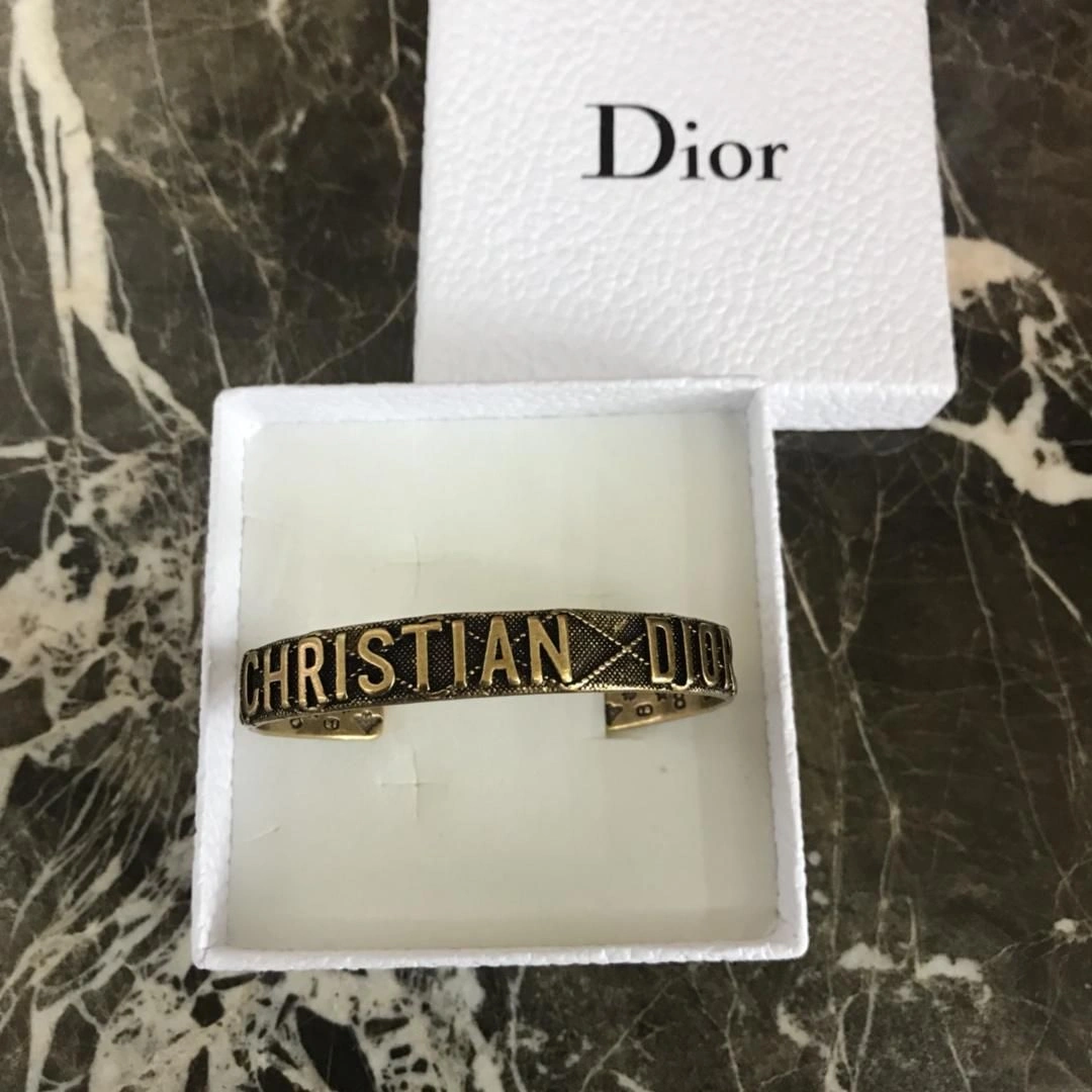 AAA Quality Dior Fashion Logo Pattern Classic Brass Cuff Bracelet For Ladies Price Online