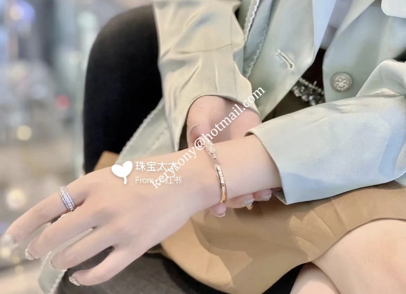 AAA Quality Panthere de Cartier Bracelet Onyx and Emeralds With Diamonds Yellow Gold Rose Gold White Gold N6718117