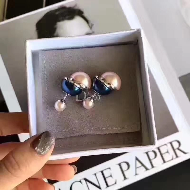 All The Rage Dior Tribales Yellow Gold Detail White-Blue Interlaced Pearl Asymmetric Stud Earrings Blue White