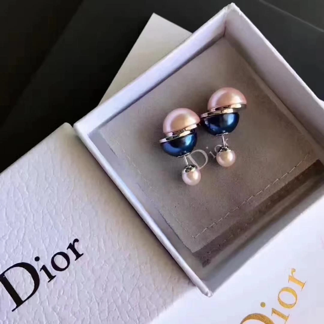 All The Rage Dior Tribales Yellow Gold Detail White-Blue Interlaced Pearl Asymmetric Stud Earrings Blue White