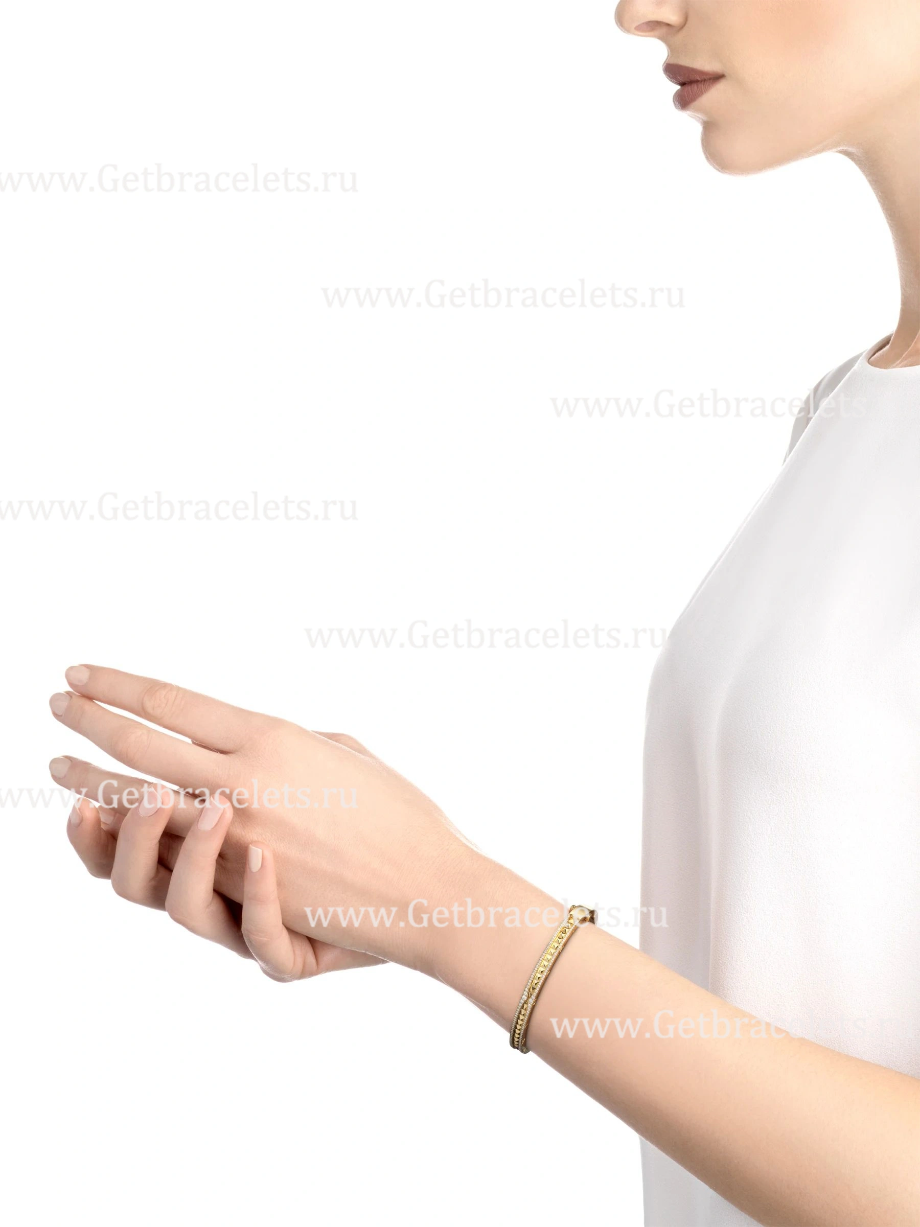 B.zero1 Rock 18kt Yellow Gold Bracelet with Studded Spiral and Pave Diamonds on the Edges