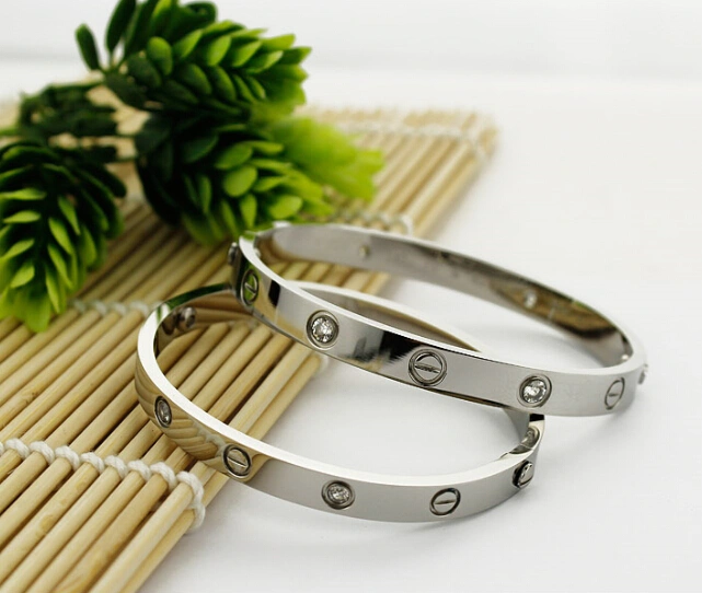 Cartier Couple Bracelet White Gold 4 Diamonds B6041003 (New Version – Prevent Screws Fall Out