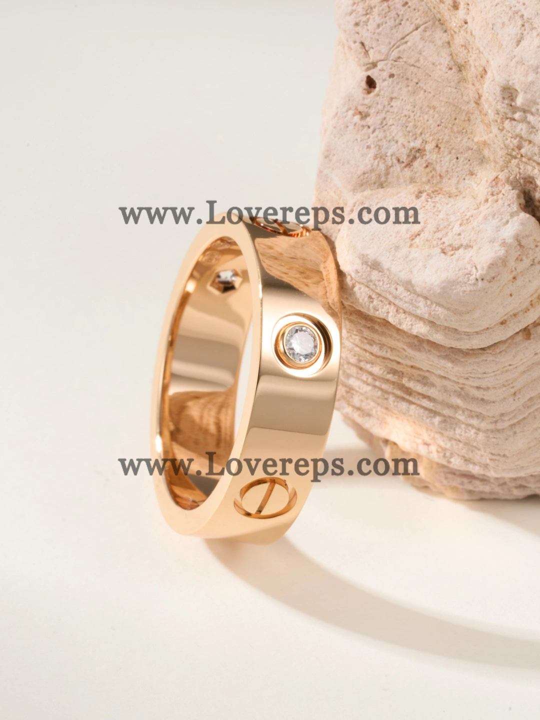 Cartier LOVE Ring Classic Mondel With 3 Diamonds Yellow Gold Rose Gold White Gold