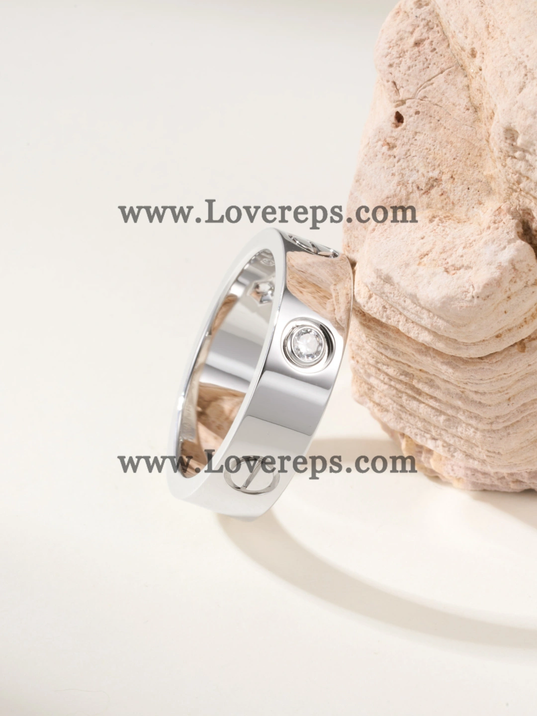 Cartier LOVE Ring Classic Mondel With 3 Diamonds Yellow Gold Rose Gold White Gold