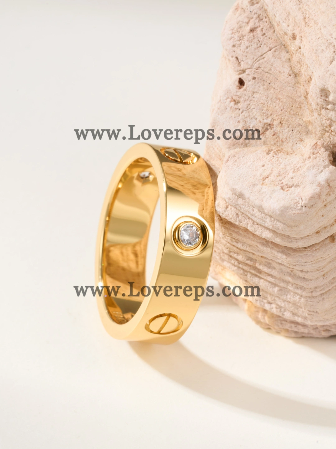 Cartier LOVE Ring Classic Mondel With 3 Diamonds Yellow Gold Rose Gold White Gold