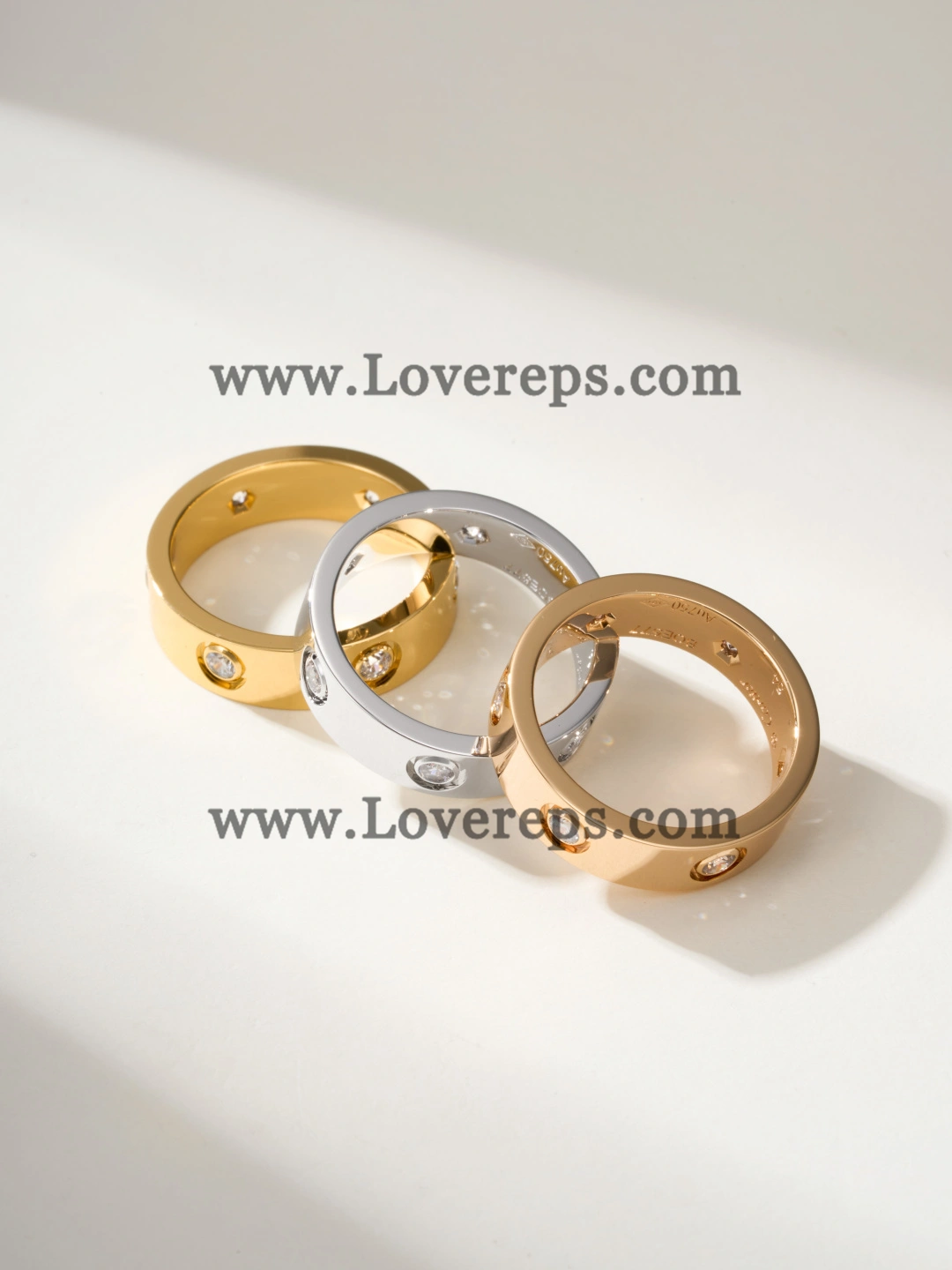 Cartier LOVE Ring Classic Mondel With 6 Diamonds Yellow Gold Rose Gold White Gold