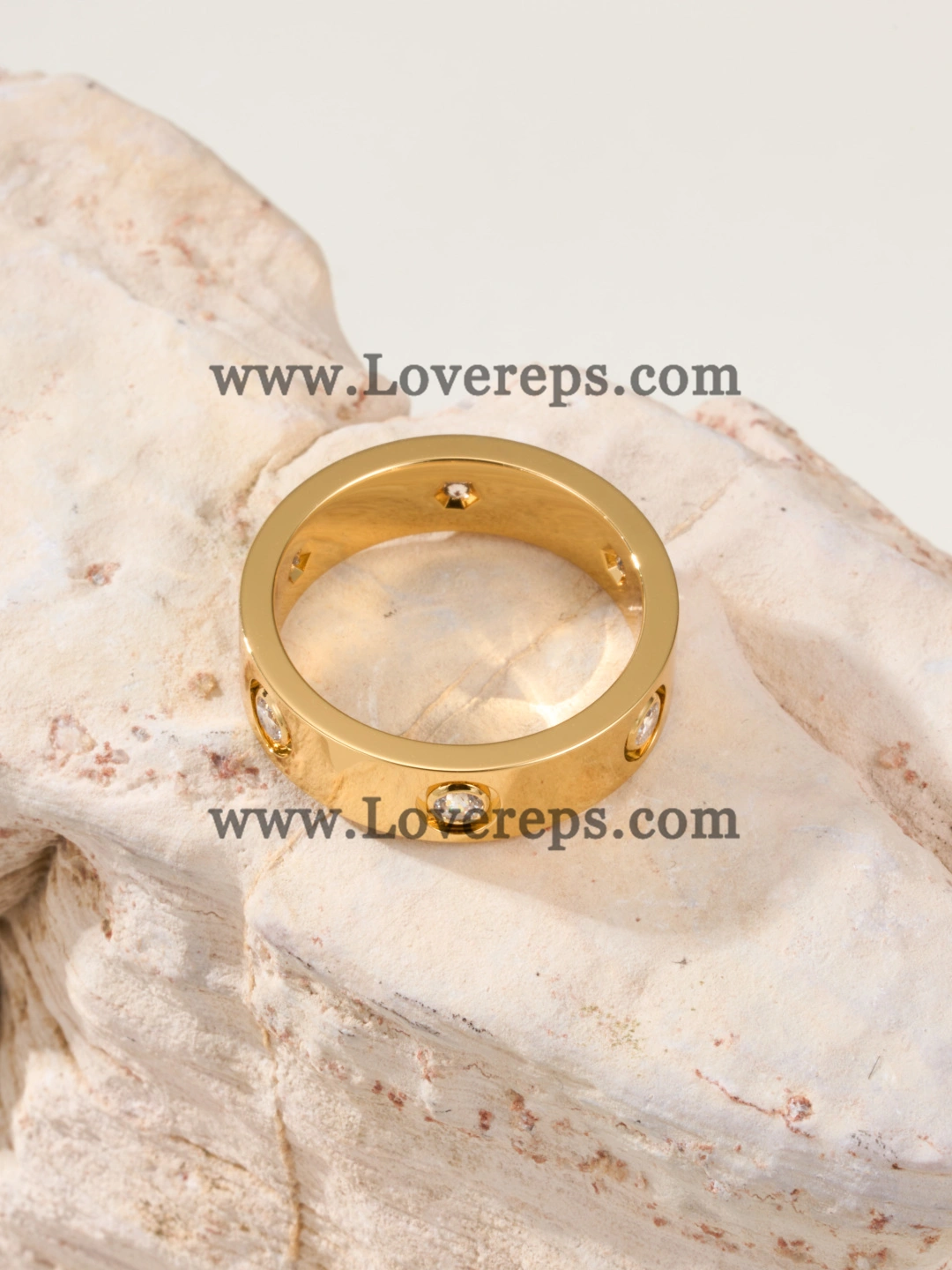 Cartier LOVE Ring Classic Mondel With 6 Diamonds Yellow Gold Rose Gold White Gold